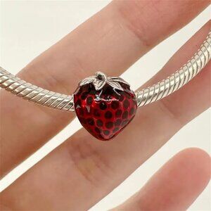 ✨✨Pandora Seeded Strawberry Fruit Charm